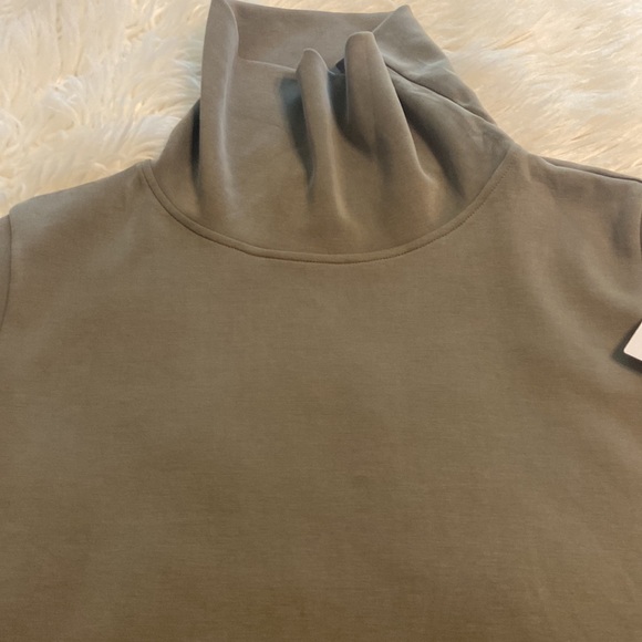 ADODOS WOMENS Turtle neck shirt size XL brand new color sage green length 27” - Picture 10 of 12